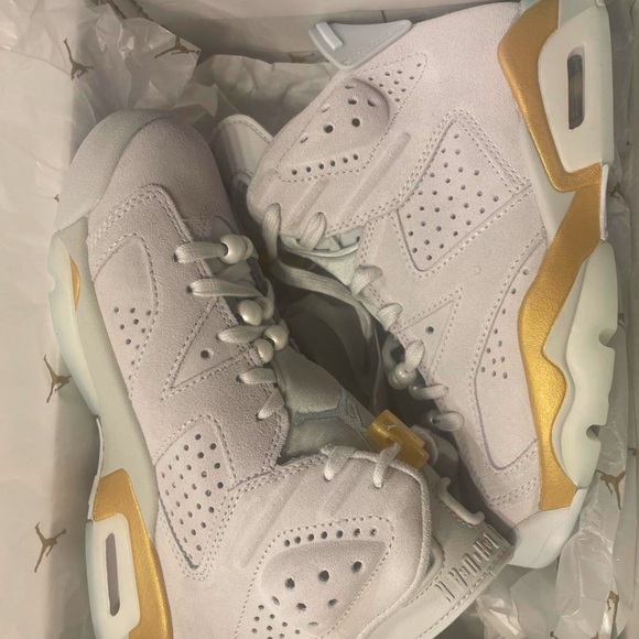 The Air Jordan 6 WMNS Pearl. 6 Retro "Pearl" Women's Shoe. Paris Olympics' - Picture 2 of 3